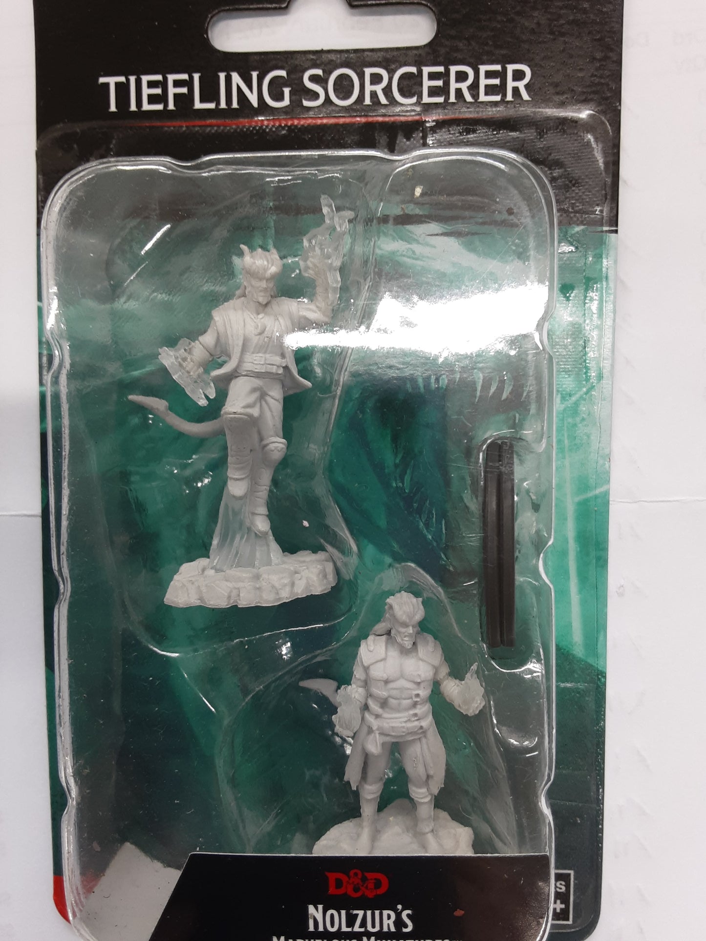 Tiefling Sorcerer, Male (UNPAINTED)