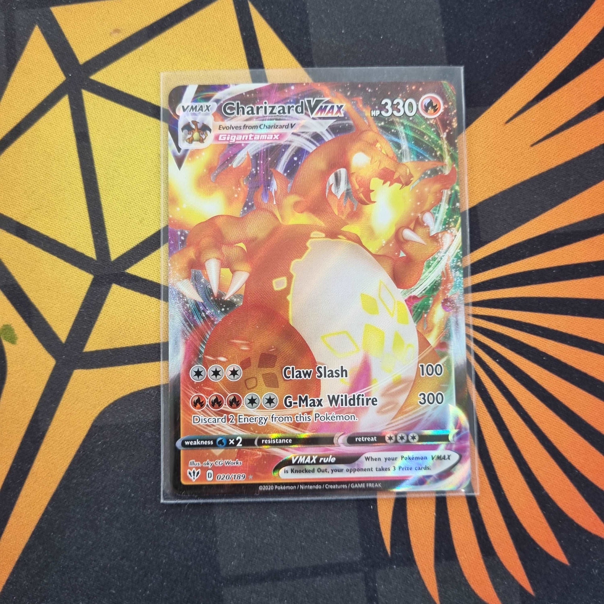 Charizard V Max - Ultra Rare 020/189