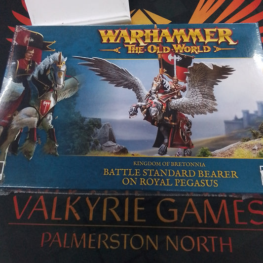 Warhammer the Old World, Kingdom of Bretonnia, Battle Standard on Royal Pegasus