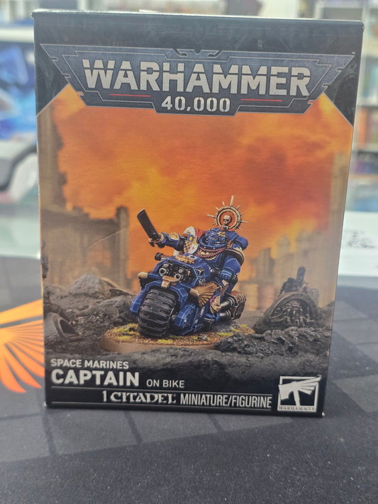 WH40K: Space Marines Captain on Bike