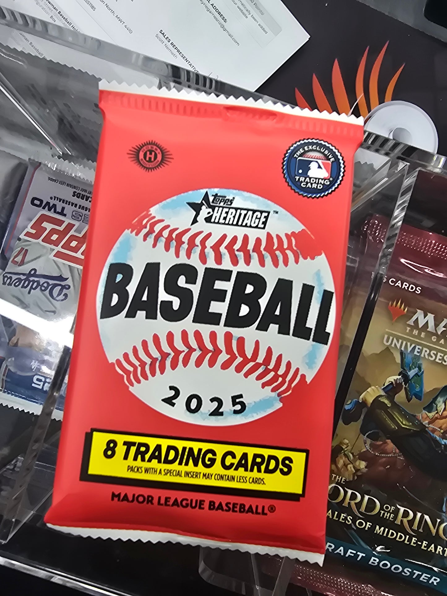 MLB Topps Heritage 2025 Booster Pack