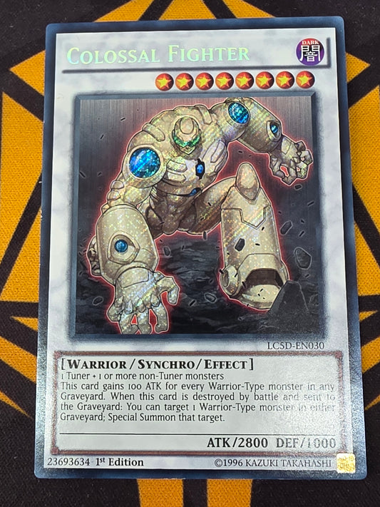 Colossal Fighter (LC5D-EN030)