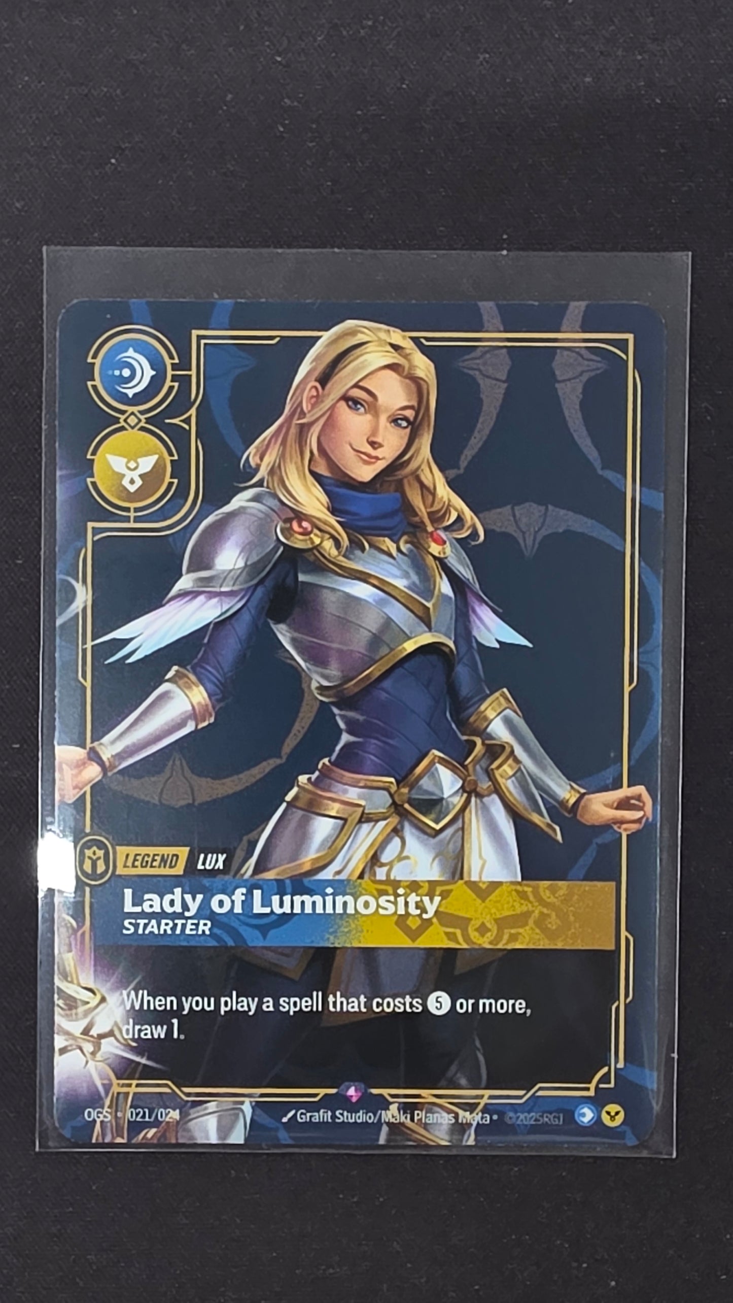 Lady of Luminosity (021/024)