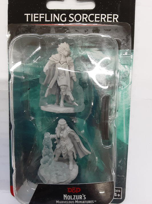 Tiefling Sorcerer, Female (UNPAINTED)